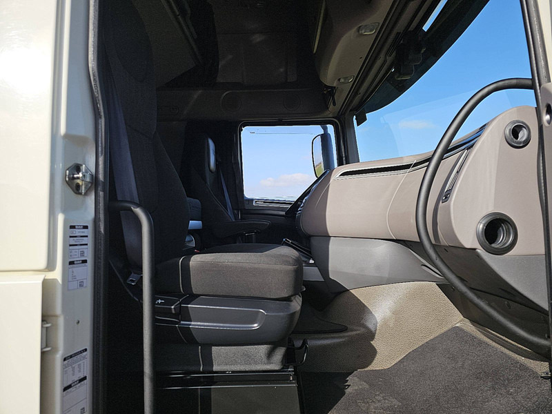 Kamion sa golom šasijom i zatvorenom kabinom DAF XF 480 SSC 6X2 FAR INTARDER: slika 7 Kamion sa golom šasijom i zatvorenom kabinom DAF XF 480 SSC 6X2 FAR INTARDER: slika 7