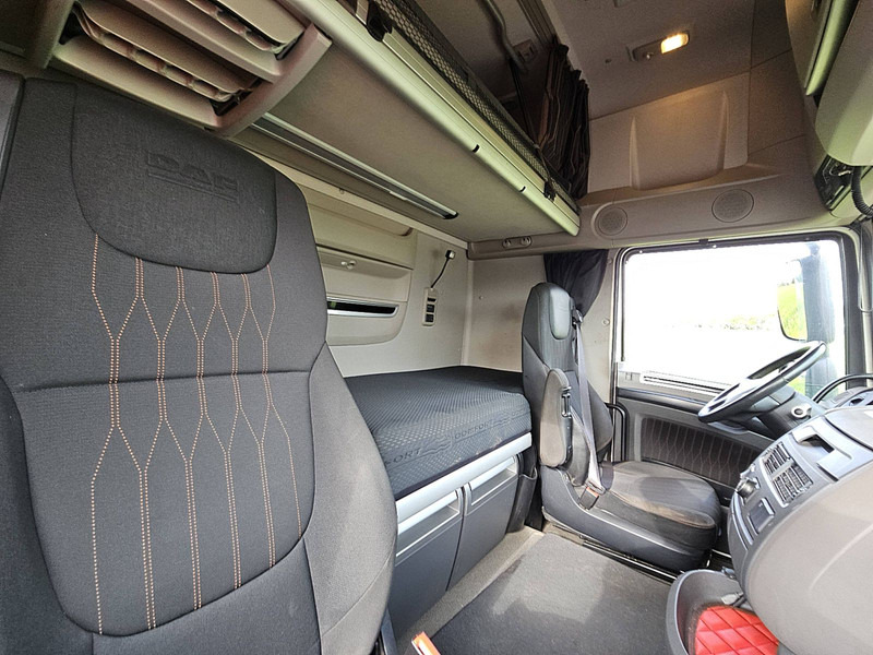 Kamion sa golom šasijom i zatvorenom kabinom DAF XF 480 SSC 6X2 FAR INTARDER: slika 15 Kamion sa golom šasijom i zatvorenom kabinom DAF XF 480 SSC 6X2 FAR INTARDER: slika 15