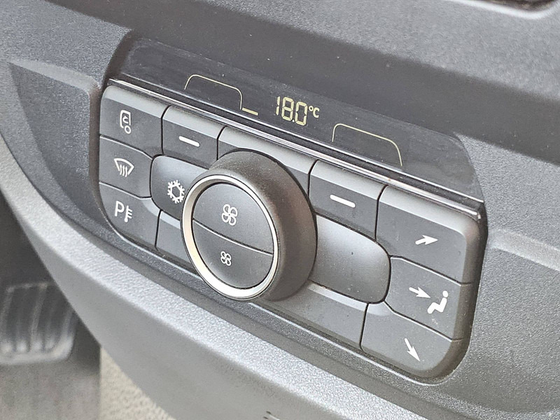 Kamion sa golom šasijom i zatvorenom kabinom DAF XF 480 SSC 6X2 FAR INTARDER: slika 14 Kamion sa golom šasijom i zatvorenom kabinom DAF XF 480 SSC 6X2 FAR INTARDER: slika 14