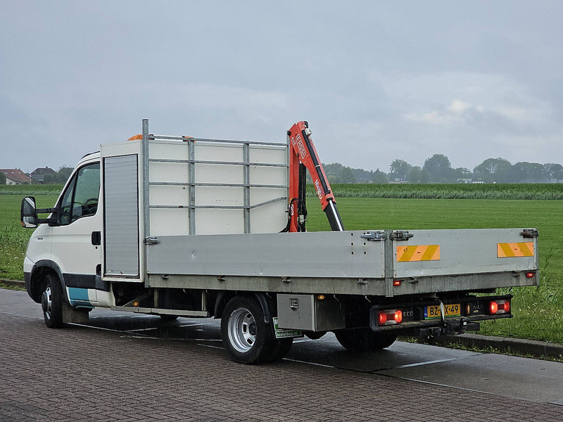 Dostavno vozilo s ravnom platformom Iveco Daily 40C15 XL FASSI laadkraan: slika 6 Dostavno vozilo s ravnom platformom Iveco Daily 40C15 XL FASSI laadkraan: slika 6
