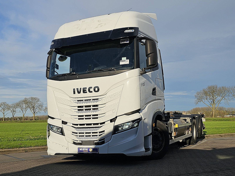 Iveco S-WAY AS260S46 6x2*4 LNG GAS - Kamion za prevoz kontejnera/ Kamion sa promenjivim sandukom: slika 1 Iveco S-WAY AS260S46 6x2*4 LNG GAS - Kamion za prevoz kontejnera/ Kamion sa promenjivim sandukom: slika 1