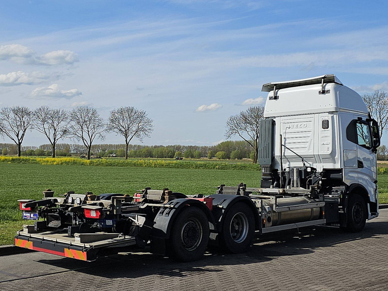 Iveco S-WAY AS260S46 LNG INT. STEERAXLE - Kamion za prevoz kontejnera/ Kamion sa promenjivim sandukom: slika 3 Iveco S-WAY AS260S46 LNG INT. STEERAXLE - Kamion za prevoz kontejnera/ Kamion sa promenjivim sandukom: slika 3