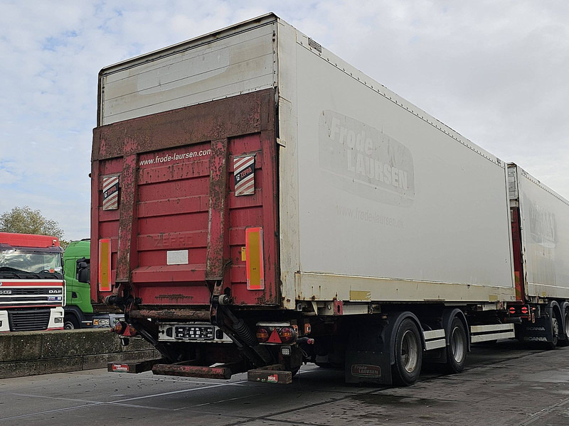 Krone ZZ TANDEM LIFT BOX AND LIFT - Prikolica za prevoz kontejnera/ Prikolica sa promenjivim sandukom: slika 1 Krone ZZ TANDEM LIFT BOX AND LIFT - Prikolica za prevoz kontejnera/ Prikolica sa promenjivim sandukom: slika 1