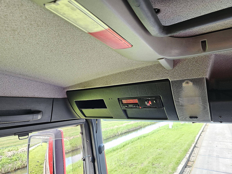 Kamion sa zatvorenim sandukom MAN 26.320 TGS: slika 11 Kamion sa zatvorenim sandukom MAN 26.320 TGS: slika 11