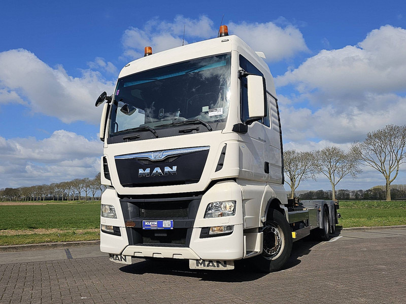 MAN 26.440 TGX XXL 6X2-4 STEER AXLE - Kamion za prevoz kontejnera/ Kamion sa promenjivim sandukom: slika 1 MAN 26.440 TGX XXL 6X2-4 STEER AXLE - Kamion za prevoz kontejnera/ Kamion sa promenjivim sandukom: slika 1