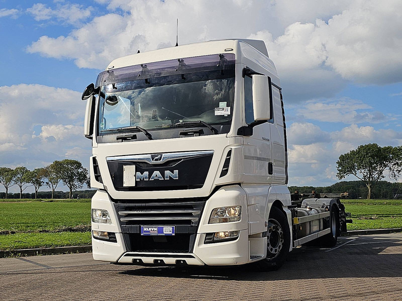 MAN 26.500 TGX - Kamion za prevoz kontejnera/ Kamion sa promenjivim sandukom: slika 1 MAN 26.500 TGX - Kamion za prevoz kontejnera/ Kamion sa promenjivim sandukom: slika 1