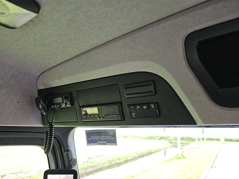 Kamion sa golom šasijom i zatvorenom kabinom Mercedes-Benz ACTROS 2133 MP5: slika 10 Kamion sa golom šasijom i zatvorenom kabinom Mercedes-Benz ACTROS 2133 MP5: slika 10