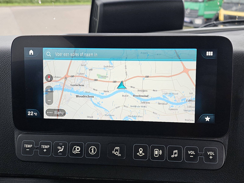 Kamion sa golom šasijom i zatvorenom kabinom Mercedes-Benz ACTROS 2133 MP5: slika 14 Kamion sa golom šasijom i zatvorenom kabinom Mercedes-Benz ACTROS 2133 MP5: slika 14