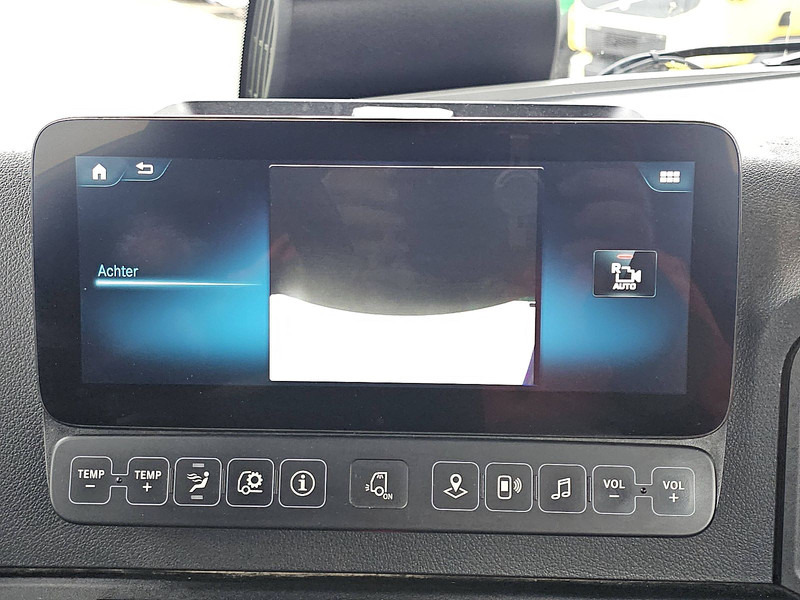 Kamion sa golom šasijom i zatvorenom kabinom Mercedes-Benz ACTROS 2133 MP5: slika 13 Kamion sa golom šasijom i zatvorenom kabinom Mercedes-Benz ACTROS 2133 MP5: slika 13