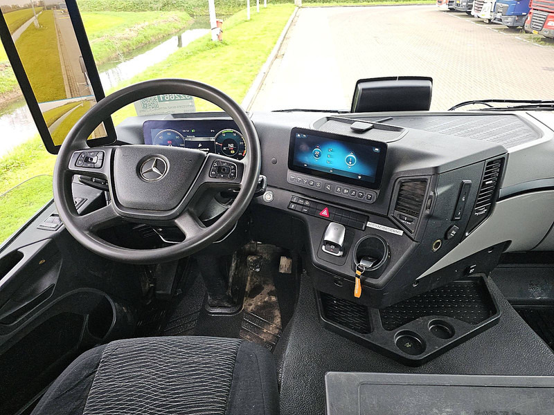Kamion sa golom šasijom i zatvorenom kabinom Mercedes-Benz ACTROS 2133 MP5: slika 8 Kamion sa golom šasijom i zatvorenom kabinom Mercedes-Benz ACTROS 2133 MP5: slika 8