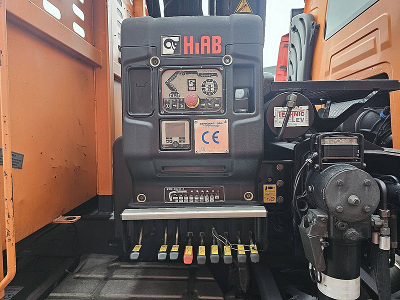 Kamion sa tovarnim sandukom, Kamion sa dizalicom Renault C 430 HIAB 228 E5: slika 16