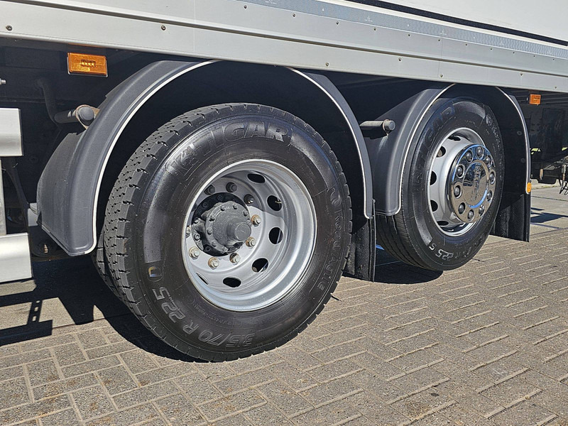 Kamion sa zatvorenim sandukom Scania P360 6X2*4 MNB: slika 16