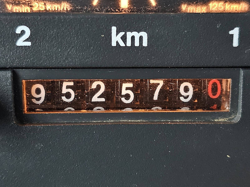 Lizing Scania R124.360 6X2*4 MANUAL 3+3 Scania R124.360 6X2*4 MANUAL 3+3: slika 9 Lizing Scania R124.360 6X2*4 MANUAL 3+3 Scania R124.360 6X2*4 MANUAL 3+3: slika 9