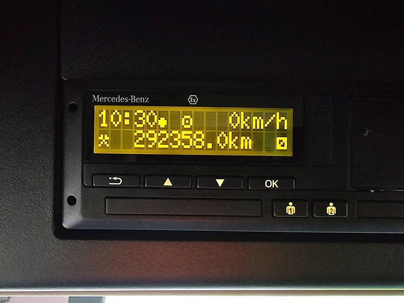 Tegljač Mercedes-Benz ACTROS 1845 LS BIGSPACE: slika 9 Tegljač Mercedes-Benz ACTROS 1845 LS BIGSPACE: slika 9