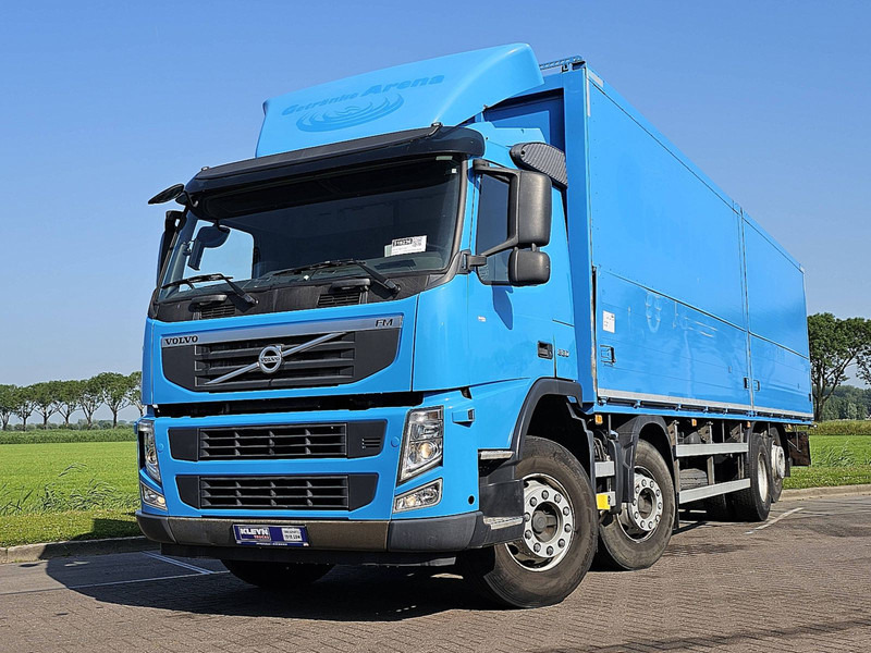 Volvo FM 11.330 8X2 BÄR 2000KG LIFT - Kamion sa zatvorenim sandukom: slika 1 Volvo FM 11.330 8X2 BÄR 2000KG LIFT - Kamion sa zatvorenim sandukom: slika 1