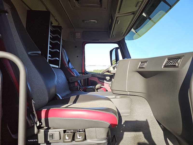 Hladnjača Volvo FM 330 6X2 FRIGOBL. LIFT: slika 7 Hladnjača Volvo FM 330 6X2 FRIGOBL. LIFT: slika 7