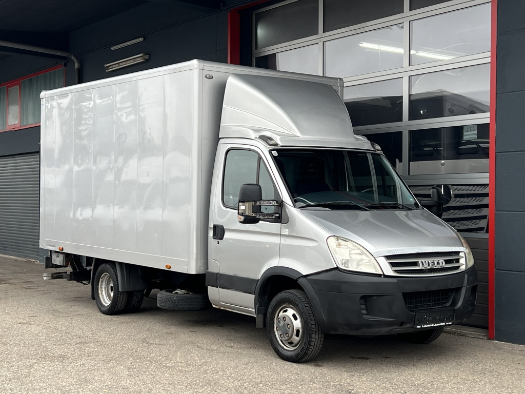 Iveco Daily 35C18 3.0 Euro4 Tempomat 4,15m Koffer+ LBW - Dostavno vozilo sa zatvorenim sandukom: slika 1 Iveco Daily 35C18 3.0 Euro4 Tempomat 4,15m Koffer+ LBW - Dostavno vozilo sa zatvorenim sandukom: slika 1