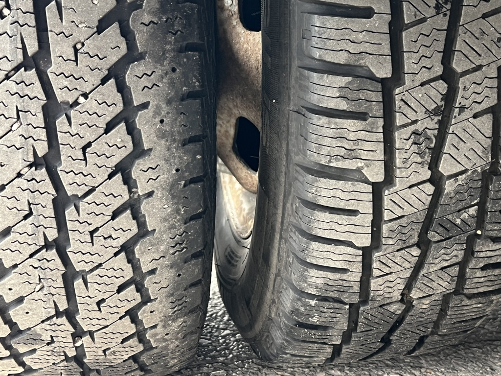 Iveco Daily 35C18 3.0 Euro4 Tempomat 4,15m Koffer+ LBW - Dostavno vozilo sa zatvorenim sandukom: slika 4 Iveco Daily 35C18 3.0 Euro4 Tempomat 4,15m Koffer+ LBW - Dostavno vozilo sa zatvorenim sandukom: slika 4