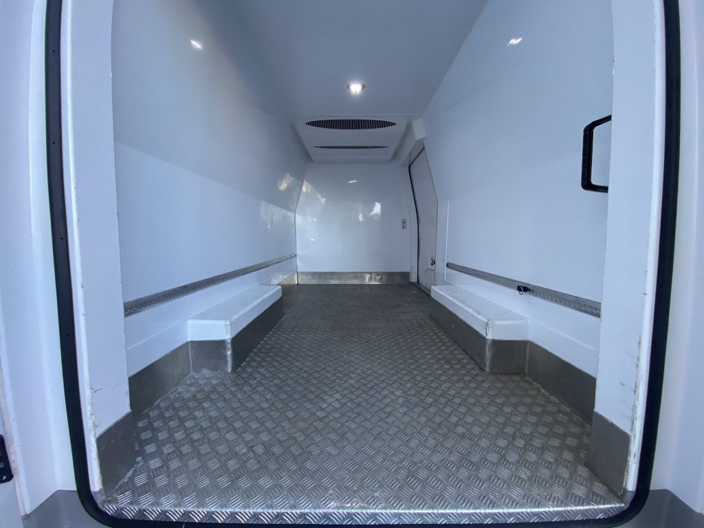 Iveco Daily 35S14 Hi-Matic Klimaautom. Kerstner 206 RA - Dostavno vozilo hladnjača: slika 5 Iveco Daily 35S14 Hi-Matic Klimaautom. Kerstner 206 RA - Dostavno vozilo hladnjača: slika 5