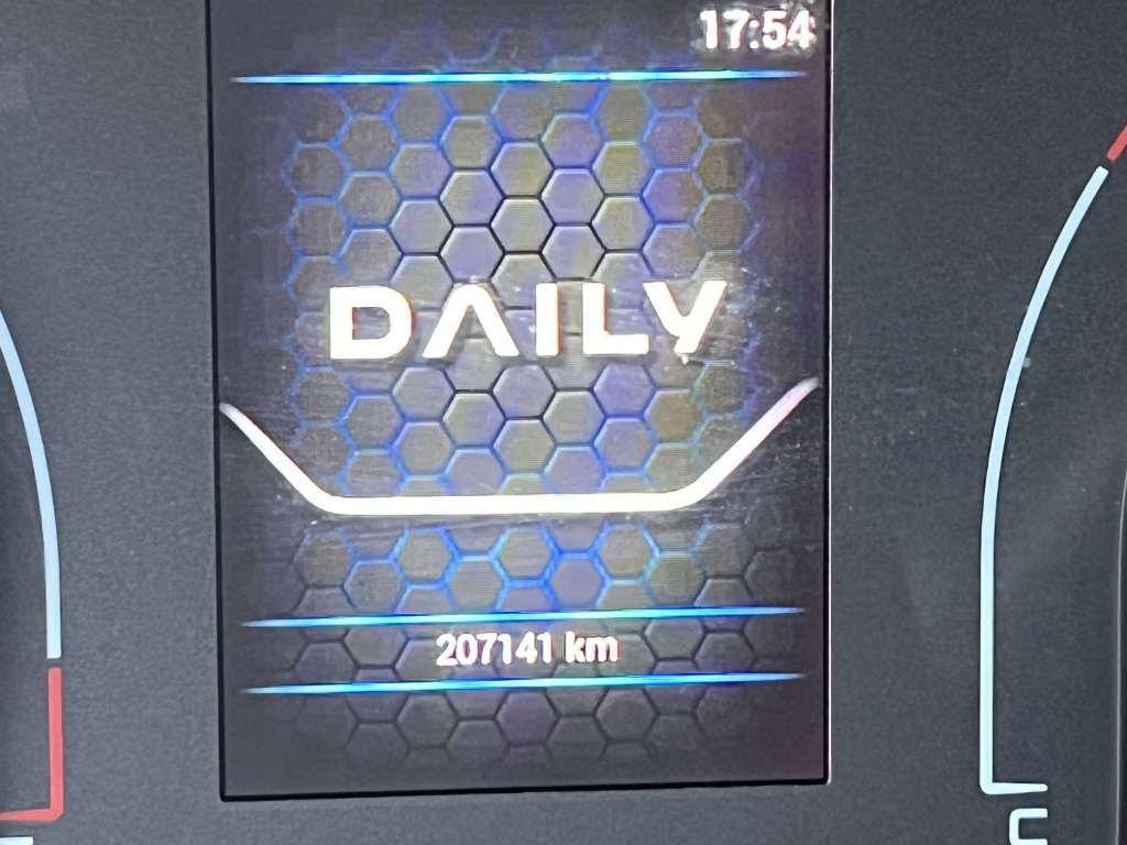 Iveco Daily 35S16 Hi-Matic 8G MAXI Klimaautom. Kamera - Furgon: slika 3 Iveco Daily 35S16 Hi-Matic 8G MAXI Klimaautom. Kamera - Furgon: slika 3