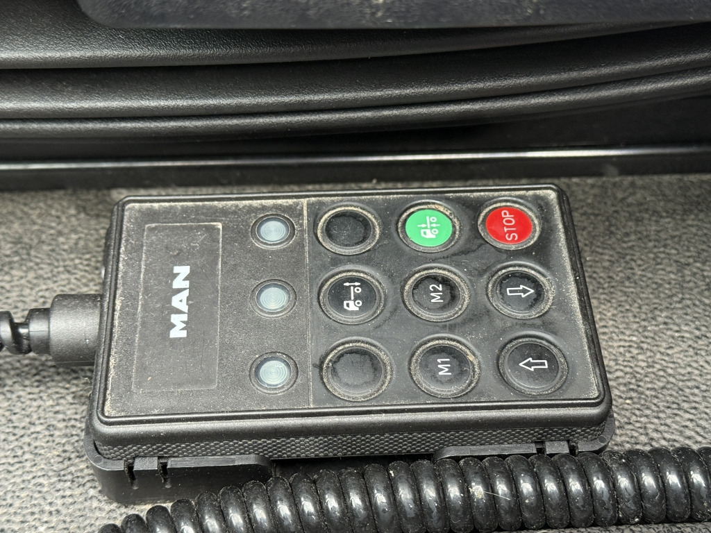 MAN TGL 12.220 Klimaautom. Kamera NAVI 7,1m Koff+LBW - Kamion sa zatvorenim sandukom: slika 4 MAN TGL 12.220 Klimaautom. Kamera NAVI 7,1m Koff+LBW - Kamion sa zatvorenim sandukom: slika 4