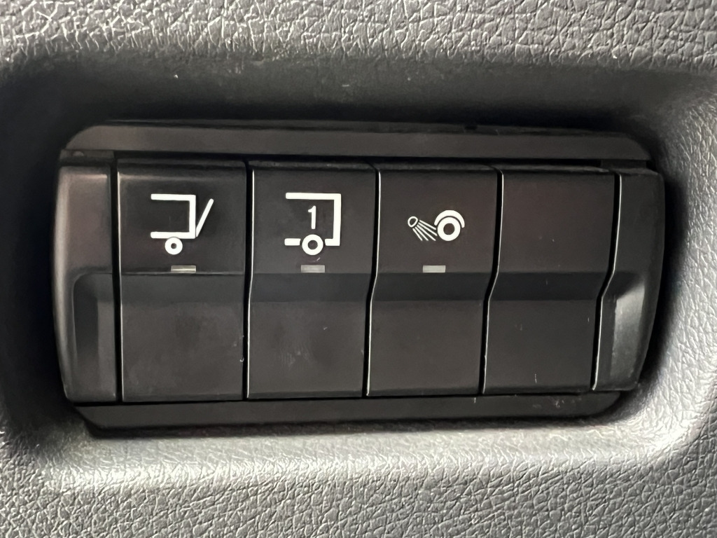 Mercedes-Benz Atego 1230 Klima ACC Schlafkabine 7,2m P+P LBW - Kamion sa ceradom: slika 2 Mercedes-Benz Atego 1230 Klima ACC Schlafkabine 7,2m P+P LBW - Kamion sa ceradom: slika 2