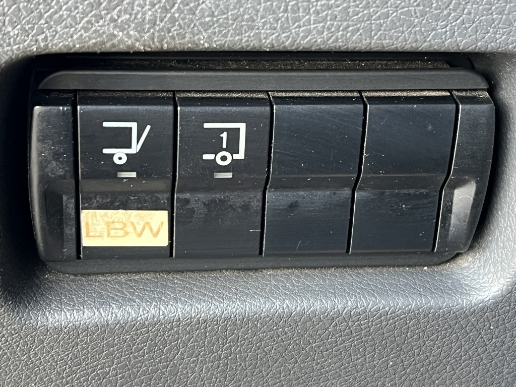 Mercedes-Benz Atego 818 Klima AHK 6,05m Koffer LBW Tempomat - Dostavno vozilo sa zatvorenim sandukom: slika 2 Mercedes-Benz Atego 818 Klima AHK 6,05m Koffer LBW Tempomat - Dostavno vozilo sa zatvorenim sandukom: slika 2