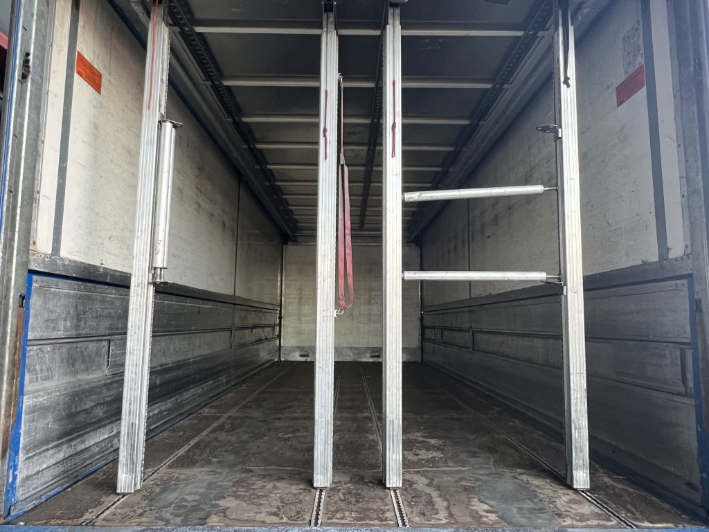 Mercedes-Benz Axor 1833 7m Koffer 2x Schwenkwand LBW Or.382'km - Kamion za prevoz boca: slika 2 Mercedes-Benz Axor 1833 7m Koffer 2x Schwenkwand LBW Or.382'km - Kamion za prevoz boca: slika 2