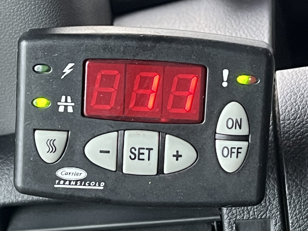 Mercedes-Benz Sprinter 316 CDI 4x4 3,4m CarrierViento Tiefkühl - Dostavno vozilo hladnjača: slika 2 Mercedes-Benz Sprinter 316 CDI 4x4 3,4m CarrierViento Tiefkühl - Dostavno vozilo hladnjača: slika 2