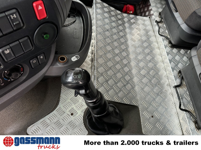 DAF XF 410 FA 4x2, Fahrschule, 2x AHK, 6 Sitze - Kamion sa tovarnim sandukom: slika 5 DAF XF 410 FA 4x2, Fahrschule, 2x AHK, 6 Sitze - Kamion sa tovarnim sandukom: slika 5