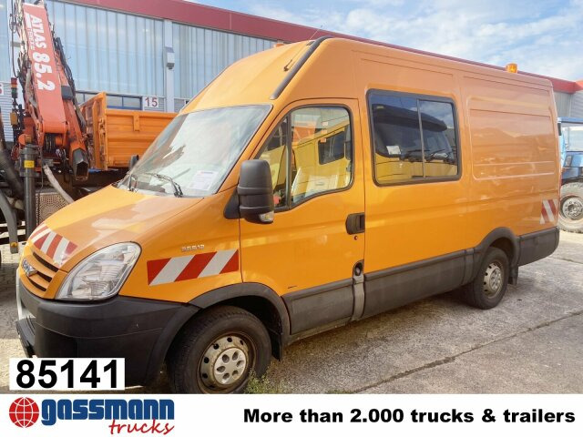Iveco Daily 35S12 2,3 HPI 4x2, 8 Sitzplätze - Turistički autobus: slika 1 Iveco Daily 35S12 2,3 HPI 4x2, 8 Sitzplätze - Turistički autobus: slika 1