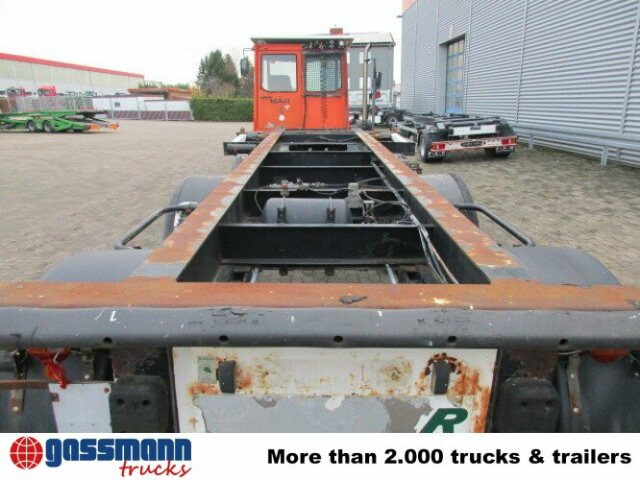 Kässbohrer SC 24-36 - Poluprikolica za prevoz kontejnera/ Poluprikolica sa promenjivim sandukom: slika 5 Kässbohrer SC 24-36 - Poluprikolica za prevoz kontejnera/ Poluprikolica sa promenjivim sandukom: slika 5