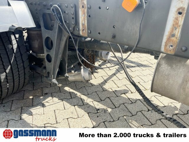 MAN 25/18.284 6x2-4 LL, Retarder, Lenkachse - Kamion sa golom šasijom i zatvorenom kabinom: slika 2 MAN 25/18.284 6x2-4 LL, Retarder, Lenkachse - Kamion sa golom šasijom i zatvorenom kabinom: slika 2