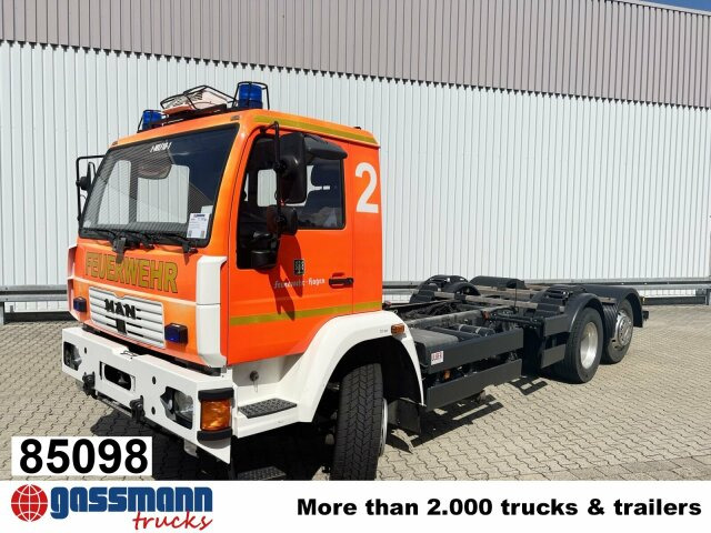 MAN 25/18.284 6x2-4 LL, Retarder, Lenkachse - Kamion sa golom šasijom i zatvorenom kabinom: slika 1 MAN 25/18.284 6x2-4 LL, Retarder, Lenkachse - Kamion sa golom šasijom i zatvorenom kabinom: slika 1