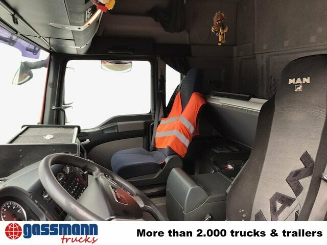 MAN TGA 26.440 6x2-2BL - Kamion sa golom šasijom i zatvorenom kabinom: slika 4 MAN TGA 26.440 6x2-2BL - Kamion sa golom šasijom i zatvorenom kabinom: slika 4
