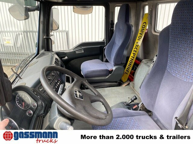 MAN TGA 35.480 8x4-4 BL, Lift-/Lenkachse - Kamion sa golom šasijom i zatvorenom kabinom: slika 4 MAN TGA 35.480 8x4-4 BL, Lift-/Lenkachse - Kamion sa golom šasijom i zatvorenom kabinom: slika 4