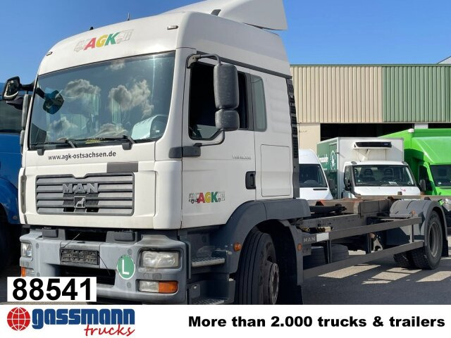 MAN TGM 18.330 4X2 LL, Fahrschulausstattung - Kamion za prevoz kontejnera/ Kamion sa promenjivim sandukom: slika 1 MAN TGM 18.330 4X2 LL, Fahrschulausstattung - Kamion za prevoz kontejnera/ Kamion sa promenjivim sandukom: slika 1