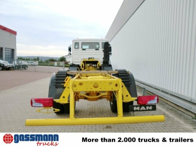 MAN TGS 18.400 4x4 BBS - Kamion sa golom šasijom i zatvorenom kabinom, Kamion sa dizalicom: slika 5 MAN TGS 18.400 4x4 BBS - Kamion sa golom šasijom i zatvorenom kabinom, Kamion sa dizalicom: slika 5