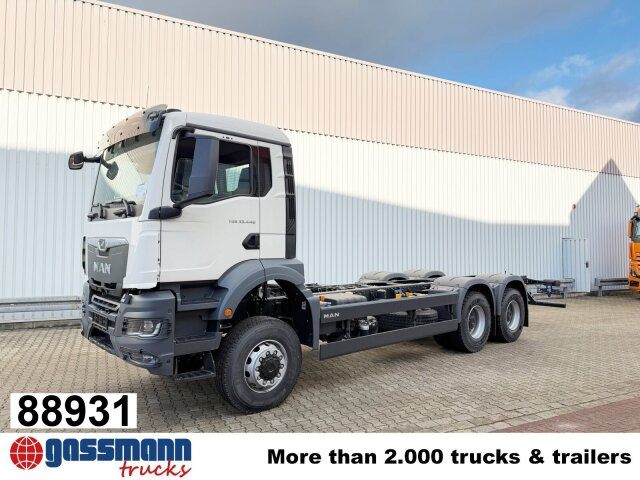 MAN TGS 33.440 6x6 BB CH, Hohe Bauart, Nebenantrieb - Kamion sa golom šasijom i zatvorenom kabinom: slika 1 MAN TGS 33.440 6x6 BB CH, Hohe Bauart, Nebenantrieb - Kamion sa golom šasijom i zatvorenom kabinom: slika 1