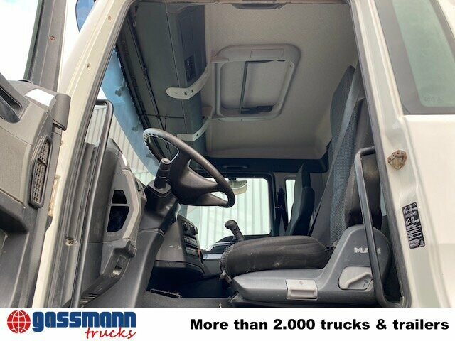 MAN TGS 40.400 6x4 BB mit 20.000l Tank - Kamion cisterna: slika 4 MAN TGS 40.400 6x4 BB mit 20.000l Tank - Kamion cisterna: slika 4