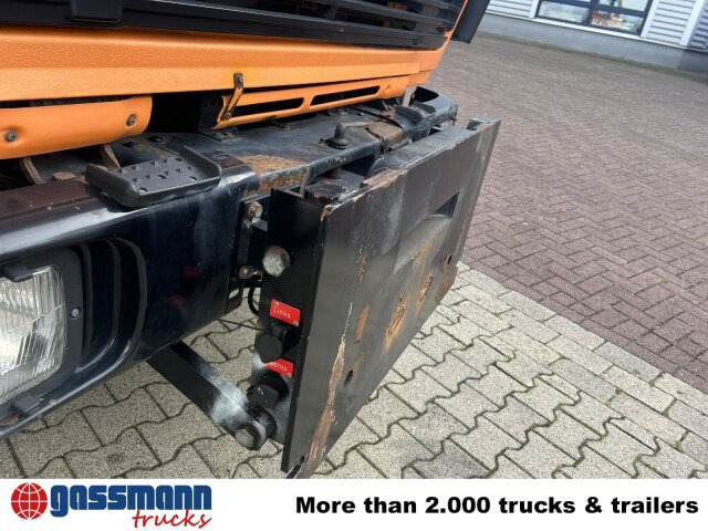 Mercedes-Benz 1617 C 4x2, Winterdienstausstattung - Autočistilica: slika 4 Mercedes-Benz 1617 C 4x2, Winterdienstausstattung - Autočistilica: slika 4