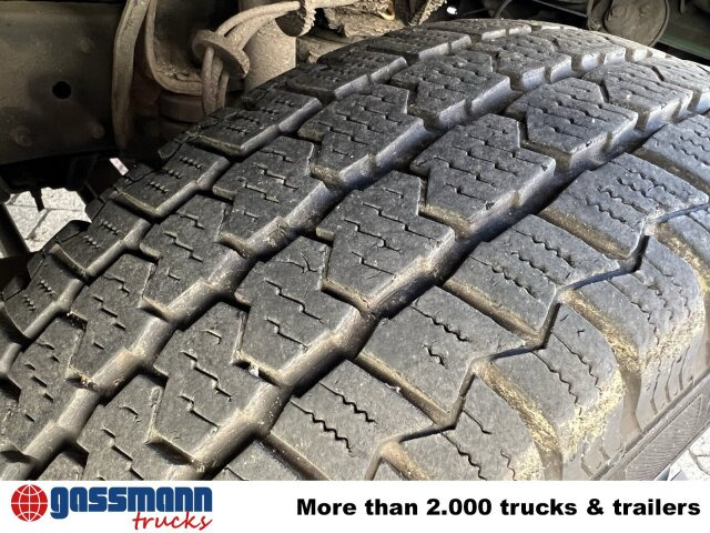 Mercedes-Benz 711 D-KA 4x2, Standklima, 11-Sitze, 2 x on stock - Minibus, Putnički kombi: slika 2 Mercedes-Benz 711 D-KA 4x2, Standklima, 11-Sitze, 2 x on stock - Minibus, Putnički kombi: slika 2