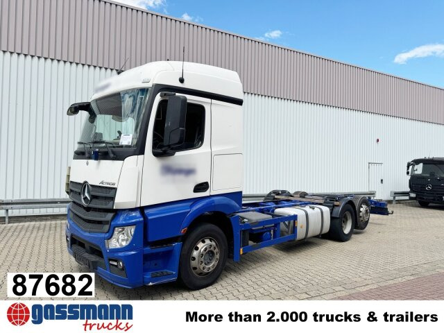 Mercedes-Benz Actros 2540 L 6x2, Retarder, Liftachse, - Kamion sa golom šasijom i zatvorenom kabinom: slika 1 Mercedes-Benz Actros 2540 L 6x2, Retarder, Liftachse, - Kamion sa golom šasijom i zatvorenom kabinom: slika 1