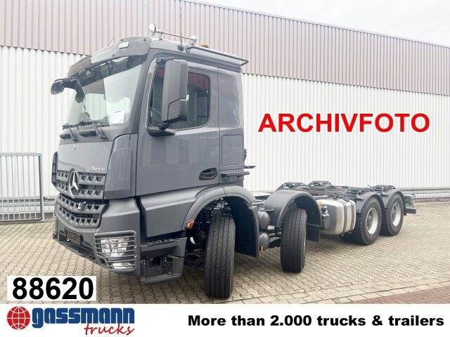 Mercedes-Benz Arocs 3253 L 8x4/4, MultimediaCockpit, Navi, - Kamion sa golom šasijom i zatvorenom kabinom: slika 1 Mercedes-Benz Arocs 3253 L 8x4/4, MultimediaCockpit, Navi, - Kamion sa golom šasijom i zatvorenom kabinom: slika 1