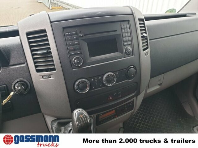Mercedes-Benz Sprinter 313 KA 4x2 - Furgon: slika 2 Mercedes-Benz Sprinter 313 KA 4x2 - Furgon: slika 2