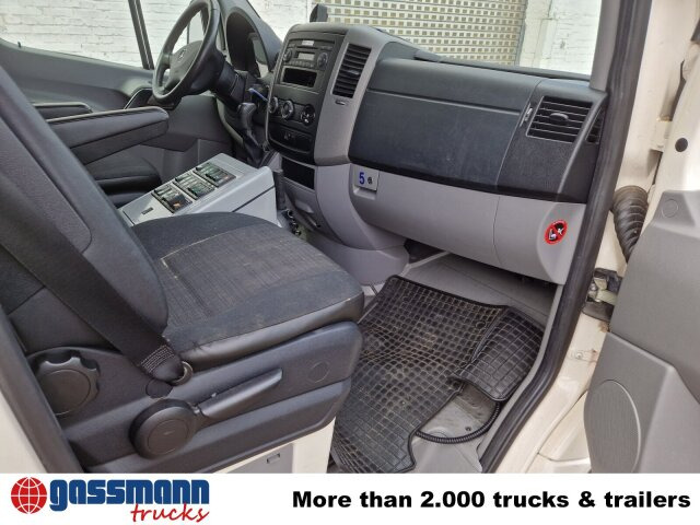 Mercedes-Benz Sprinter 516 CDI 4x2, Rettungswagen - Furgon: slika 4 Mercedes-Benz Sprinter 516 CDI 4x2, Rettungswagen - Furgon: slika 4