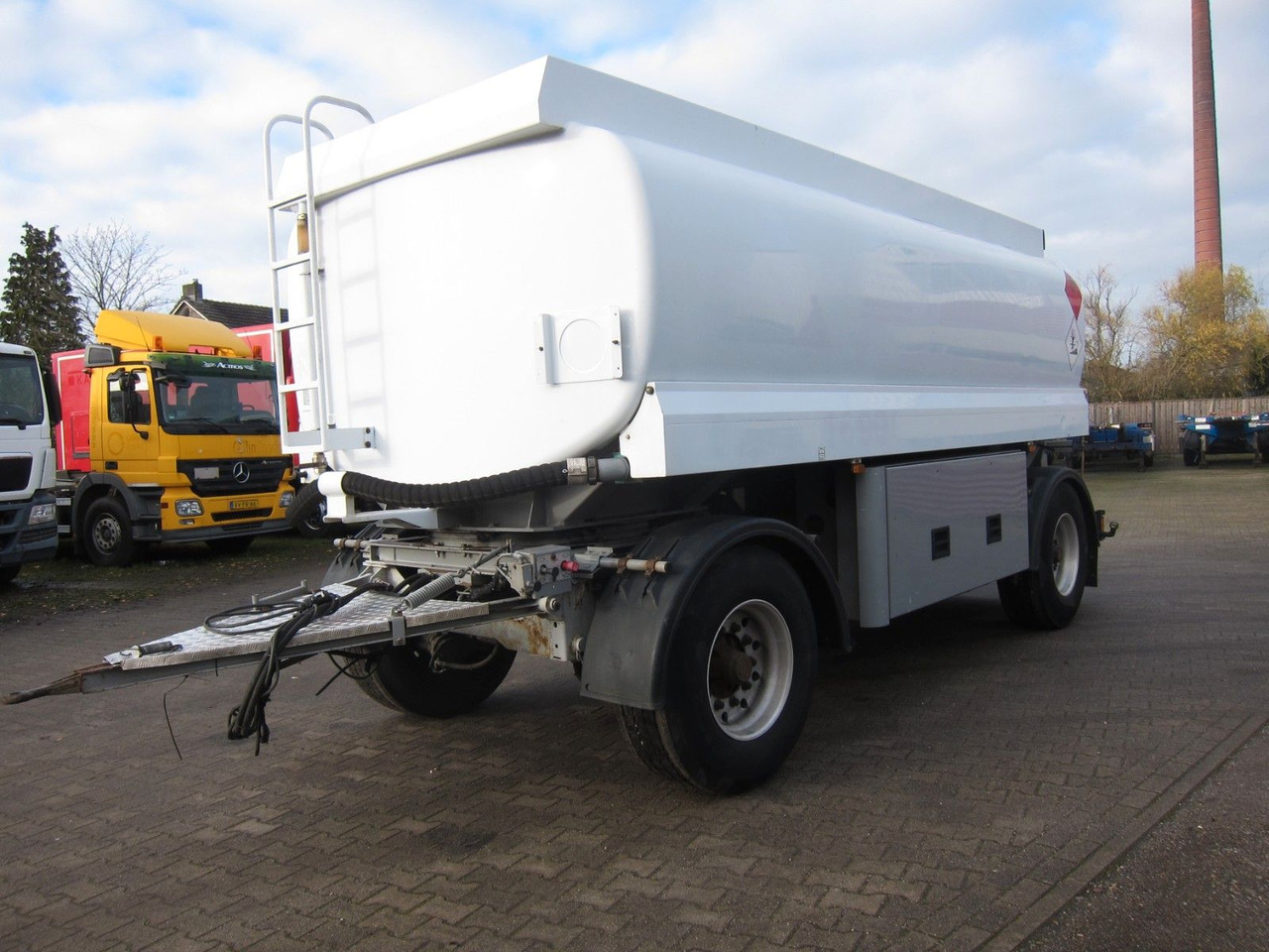 Lindner & Fischer 18400ltr 3 Kammern Oben-Unten - Prikolica cisterna: slika 3 Lindner & Fischer 18400ltr 3 Kammern Oben-Unten - Prikolica cisterna: slika 3