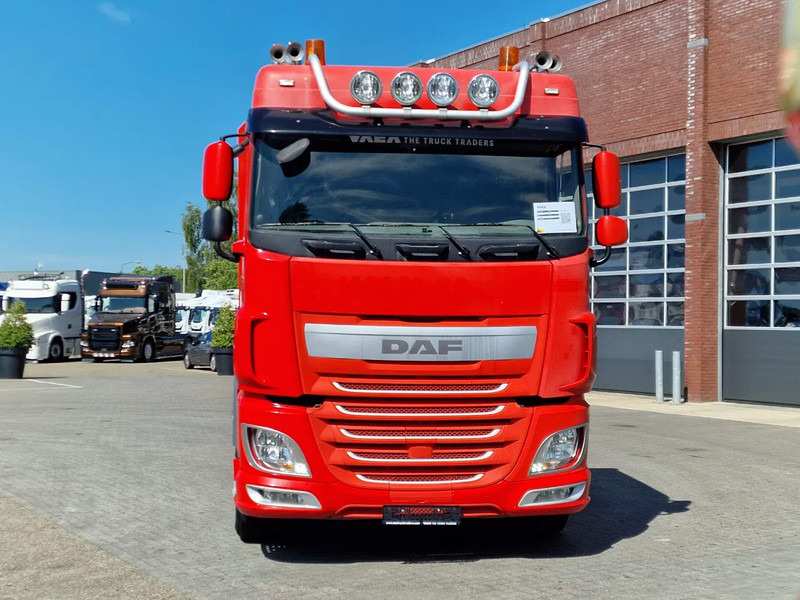 DAF XF 410 6x2 SpaceCab - Flatbed - Euro 6 + 2 axle trailer BPW - Kamion sa tovarnim sandukom: slika 2 DAF XF 410 6x2 SpaceCab - Flatbed - Euro 6 + 2 axle trailer BPW - Kamion sa tovarnim sandukom: slika 2