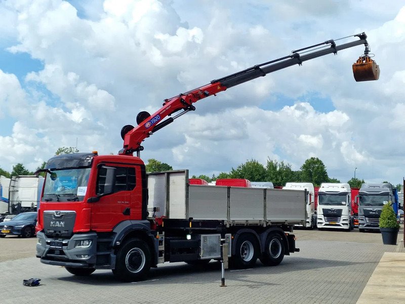 MAN TGS 26.360 6x4 Hydrodrive / Crane HMF1920K-RCS / 3 way tipper HMF / Low KM 110.700! - Kamion sa dizalicom: slika 4 MAN TGS 26.360 6x4 Hydrodrive / Crane HMF1920K-RCS / 3 way tipper HMF / Low KM 110.700! - Kamion sa dizalicom: slika 4