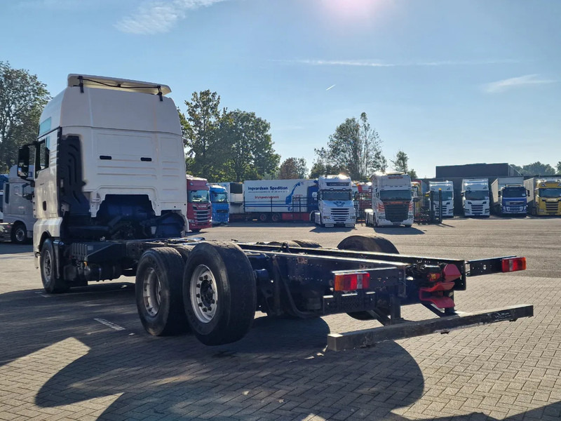MAN TGX 26.500 6x2 XXL - Chassis - Full air - Night clima - AS Tronic - - Kamion sa golom šasijom i zatvorenom kabinom: slika 5 MAN TGX 26.500 6x2 XXL - Chassis - Full air - Night clima - AS Tronic - - Kamion sa golom šasijom i zatvorenom kabinom: slika 5